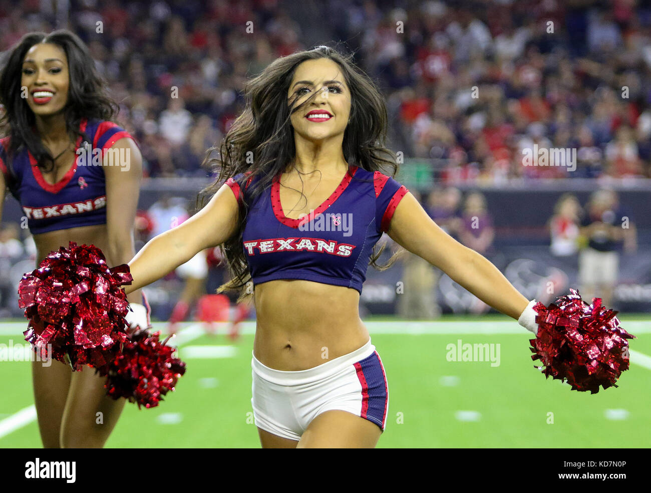 Houston, TX, Stati Uniti d'America. 8 Ott, 2017. A Houston Texans cheerleader durante il gioco di NFL tra il Kansas City Chiefs e Houston Texans al NRG Stadium di Houston, TX. John Glaser/CSM/Alamy Live News Foto Stock