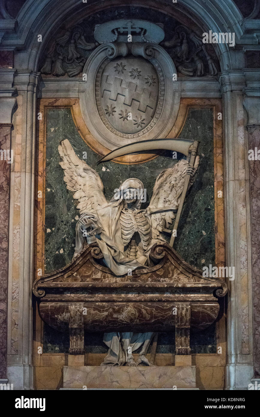 Roma. L'Italia. Tomba del cardinale Cinzio Aldobrandini (1551-1610) da Carlo Bizzaccheri (1656-1721), la Basilica di San Pietro in Vincoli. Memento Mori Foto Stock