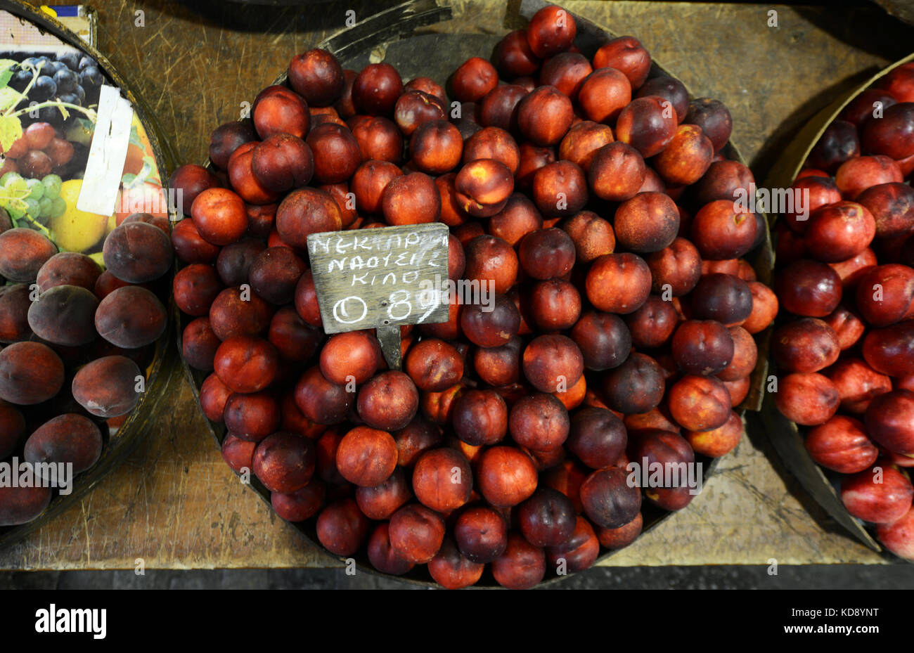 Il vivace mercato Modiano nel centro di Salonicco, Grecia. Foto Stock