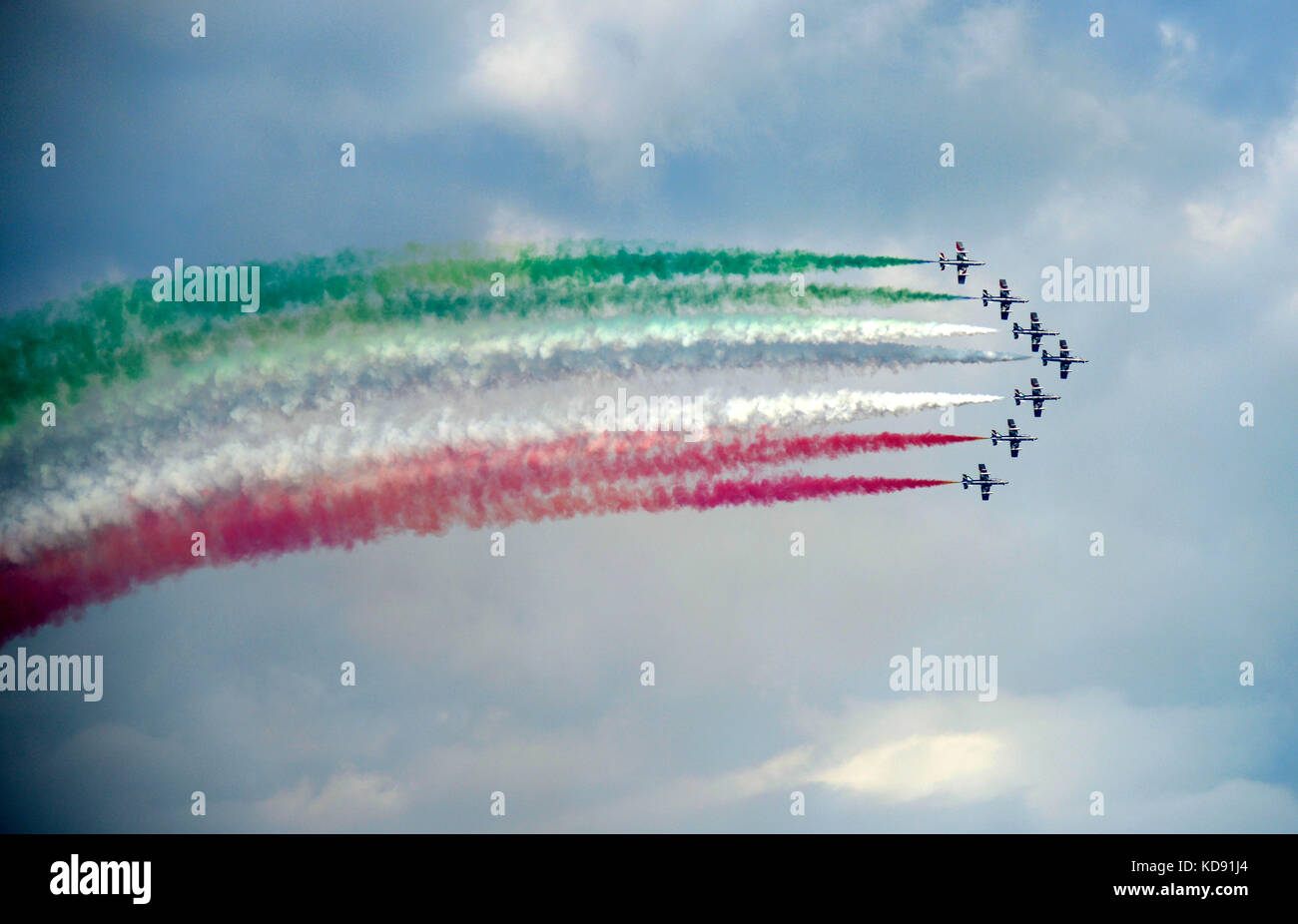 Italia Friuli V. G. la mostra di squadroni acrobatici a Trieste per la Barcolana Sailing Show nell'ottobre 2017 Foto Stock