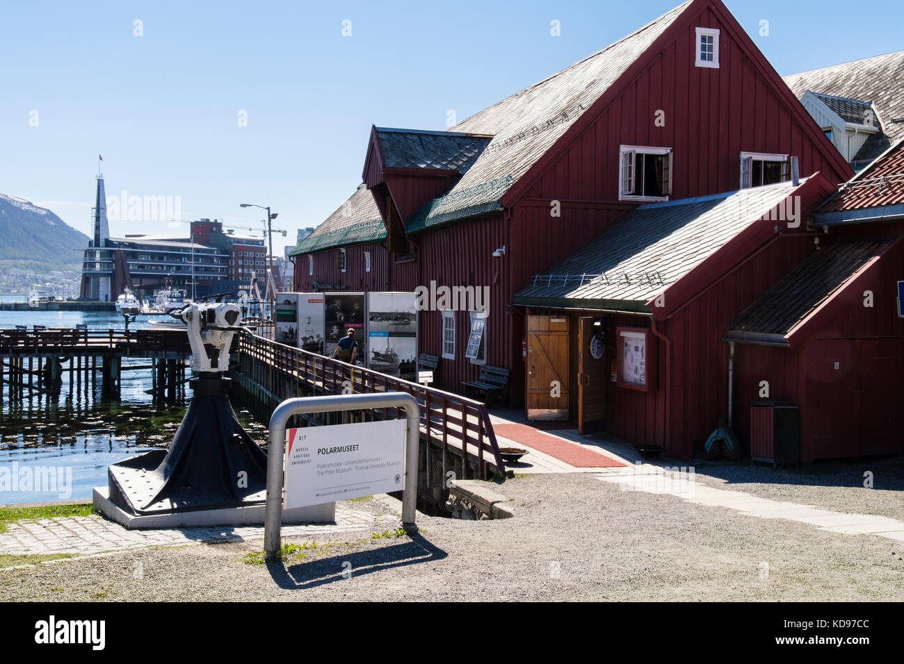 Polarmuseet o museo polare nel vecchio edificio in legno. Tromso, Troms, Norvegia. Museo Universitario con culturale scientifica e reperti archeologici Foto Stock