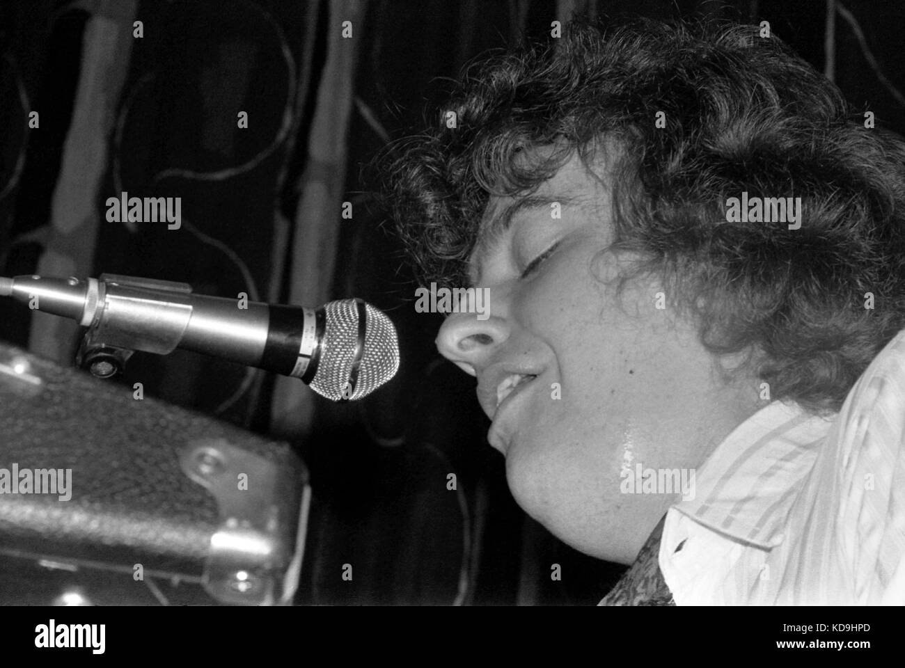 Tastiera UK player e cantante Zoot denaro effettuando al Anson Camere in Bristol University di unione degli allievi per una sfera di Halloween il 31 ottobre 1969. Foto Stock
