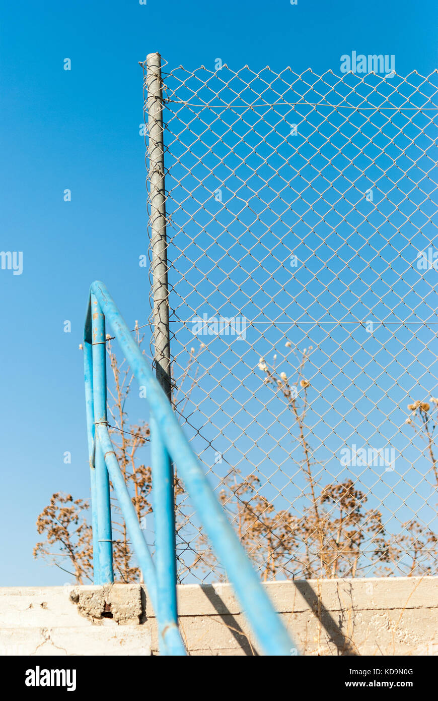 Diga secco escape blue scale Foto Stock Diga secco escape blue scale Foto Stock