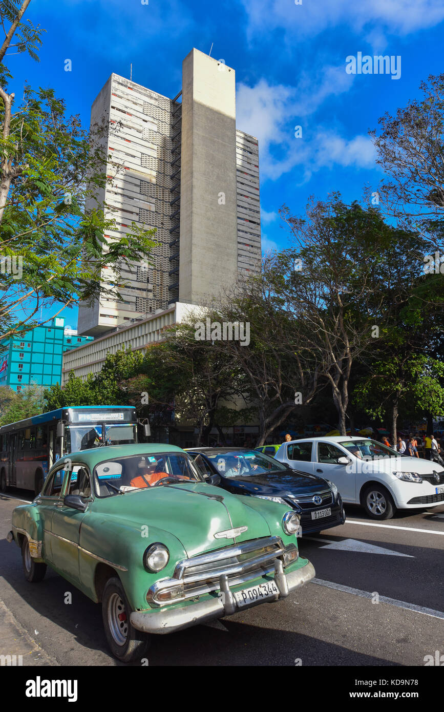 Vecchi veicoli retrò , Havana , Cuba Foto Stock