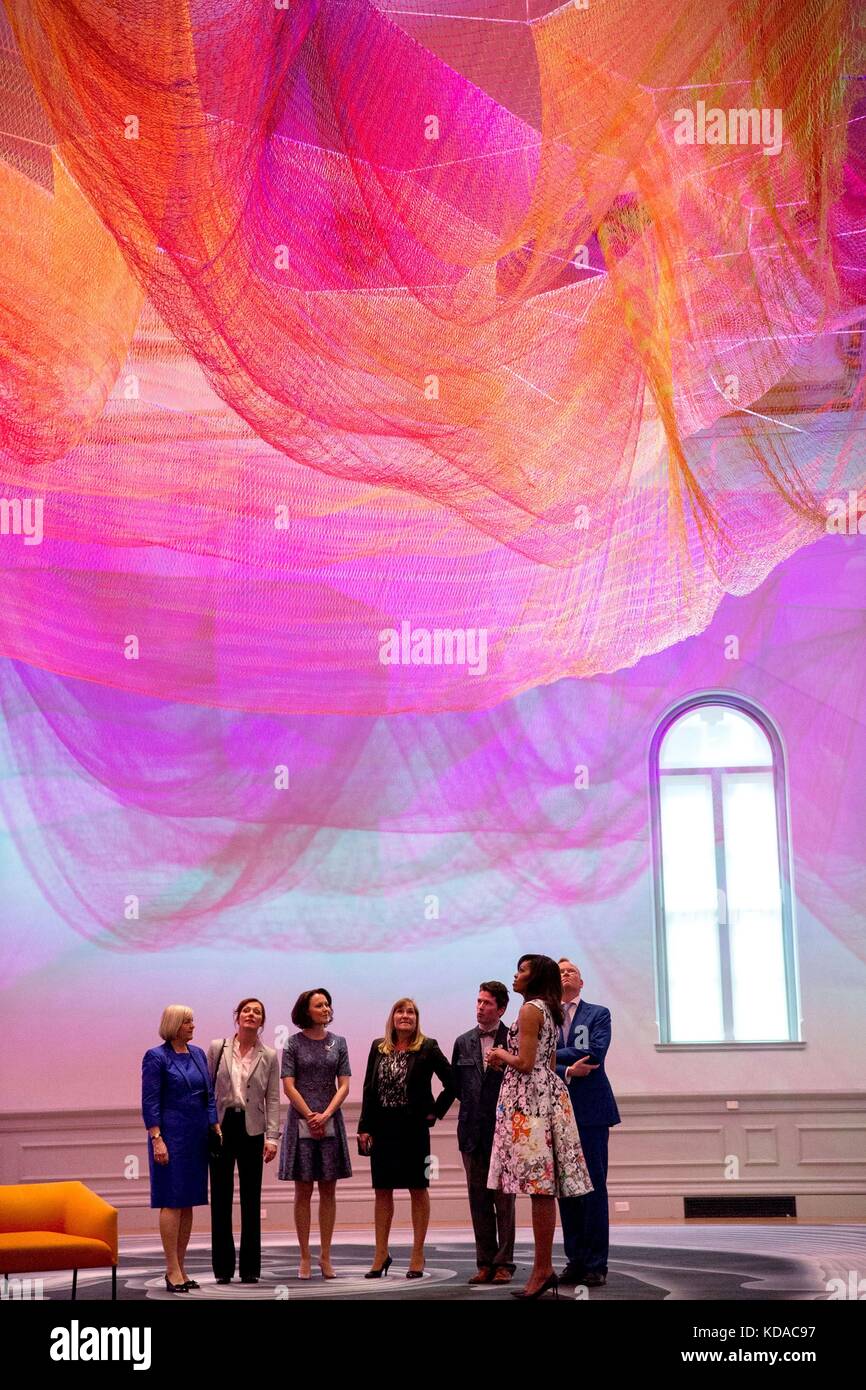 Stati Uniti la first lady Michelle Obama e il leader nordici coniugi tour lo Smithsonian american art museum renwick gallery 13 maggio 2016 a Washington, DC. Foto Stock