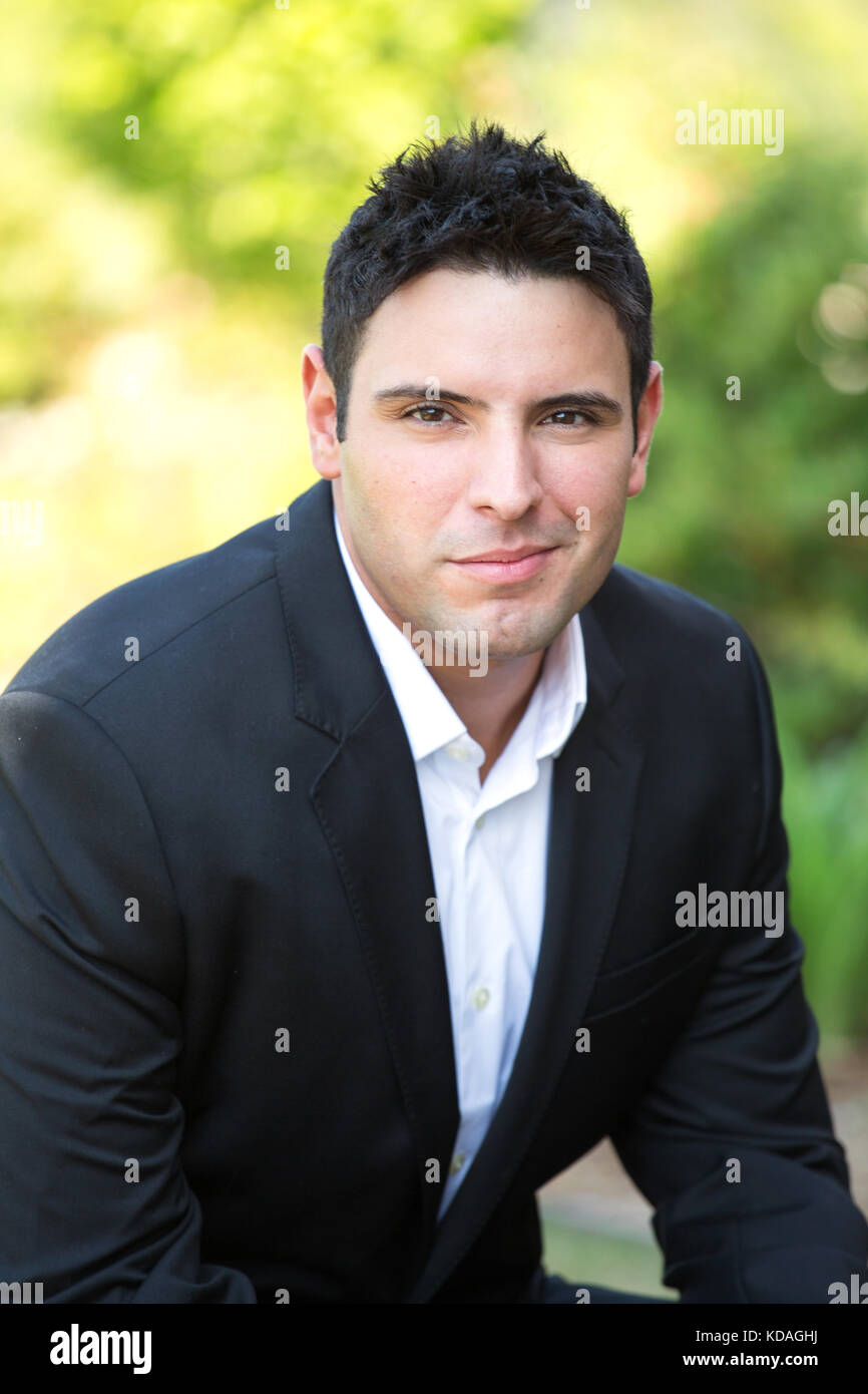 Felice giovane uomo sorridente. Foto Stock