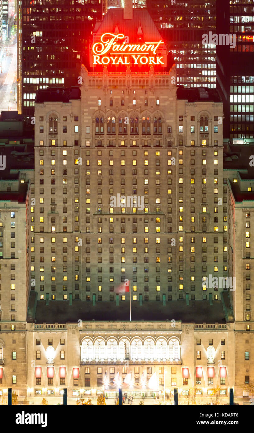 Il Fairmont Royal York Hotel nel centro cittadino di Toronto, Ontario, Canada. Foto Stock
