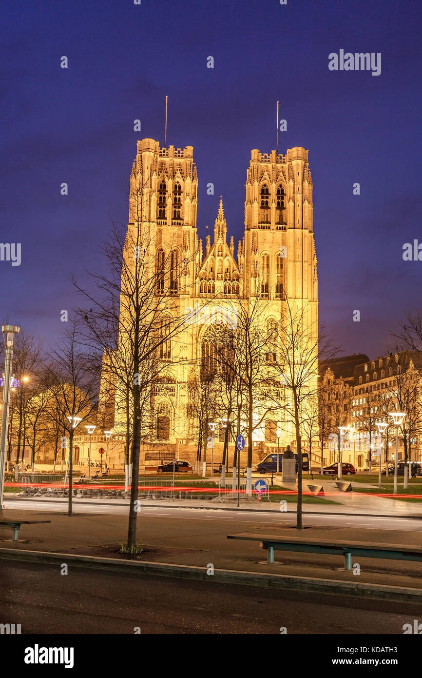 Bruxelles la cattedrale di San Michele e Santa Gudula è la principale chiesa cattolica romana a Bruxelles, in Belgio Foto Stock