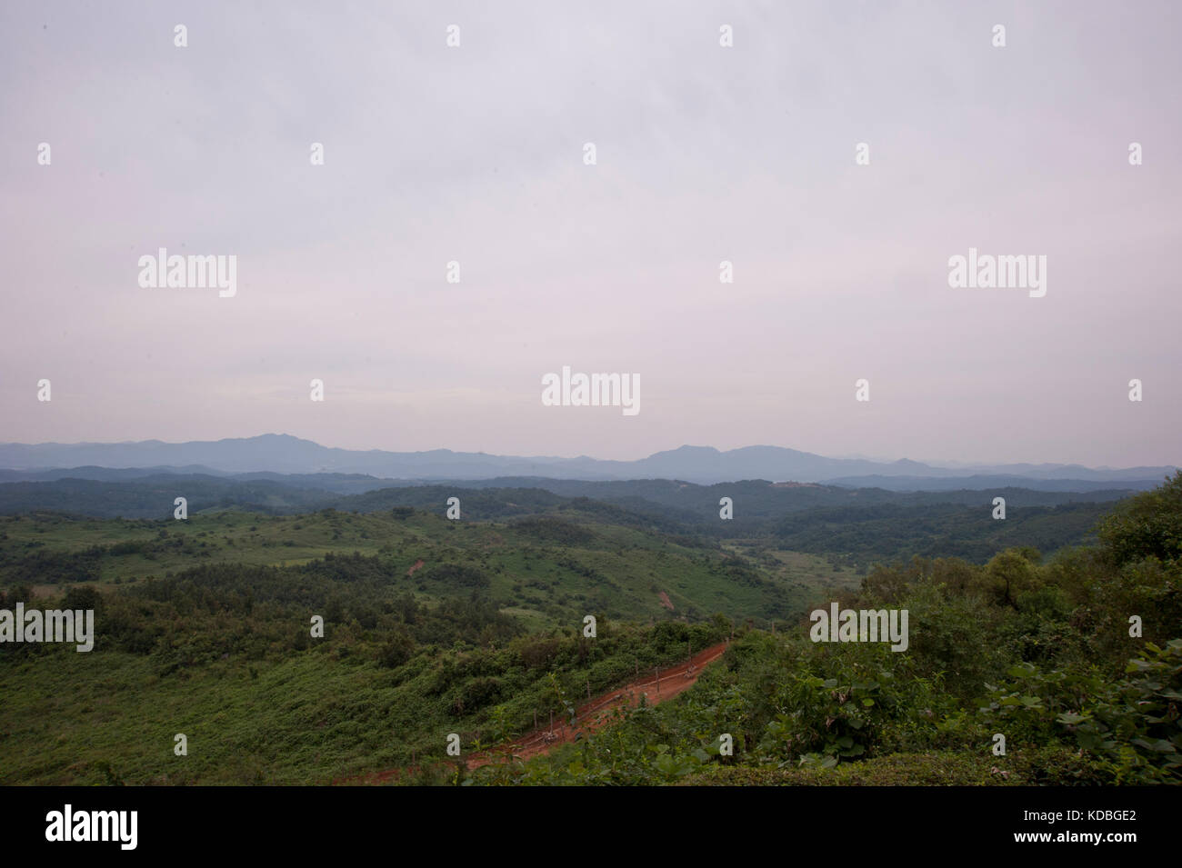 La corée du sud vue de la DMZ (Zona coréenne démilitarisée) le 7 octobre 2012. La corea del sud per la DMZ ( zona demilitarizzata Corea ) Il 7 ottobre 2012 Foto Stock