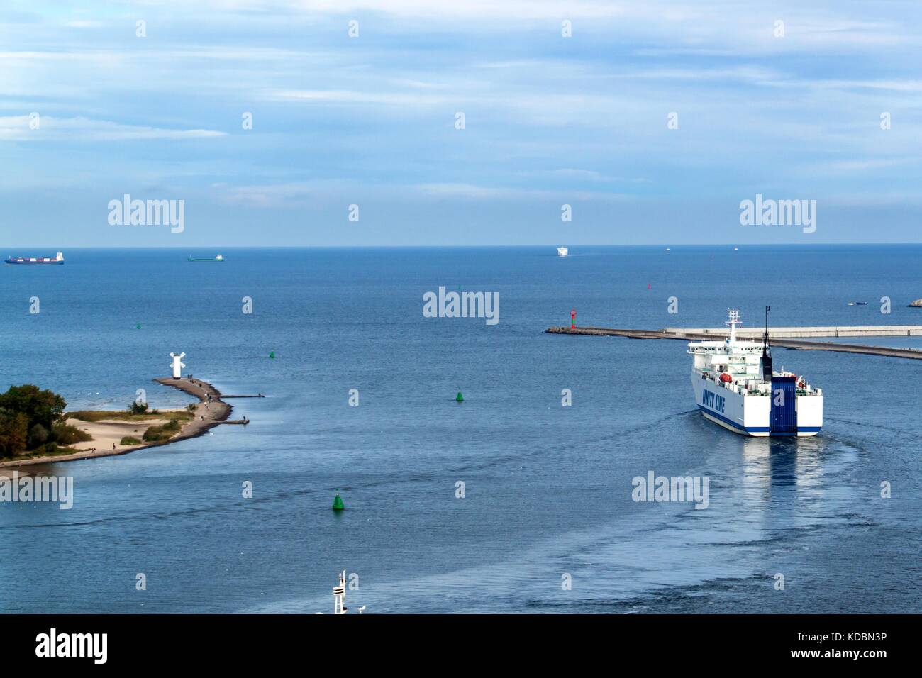 Swinoujscie, Polonia, 20 settembre - 2017: unità line opera un anno di servizio di traghetti tra il porto polacco di swinoujscie e il porto svedese Foto Stock