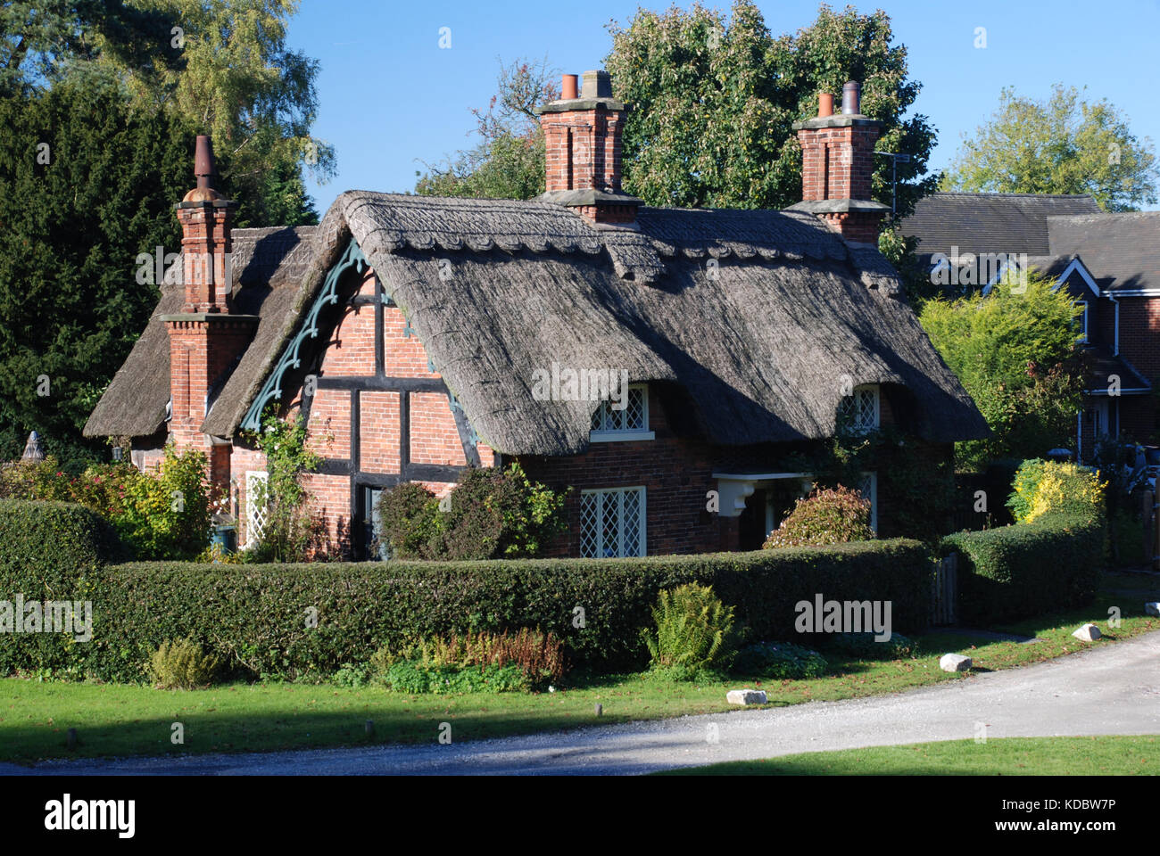 Cottage con tetto in paglia in osmaston derbyshire Foto Stock