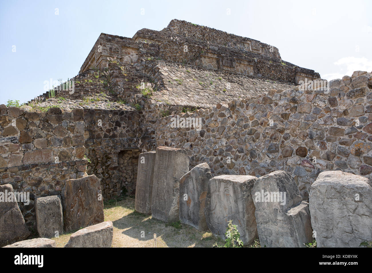 Monte Alban è un grande pre-colombiano zapoteco sito archeologico in area xoxocotlan di Oaxaca messico Foto Stock