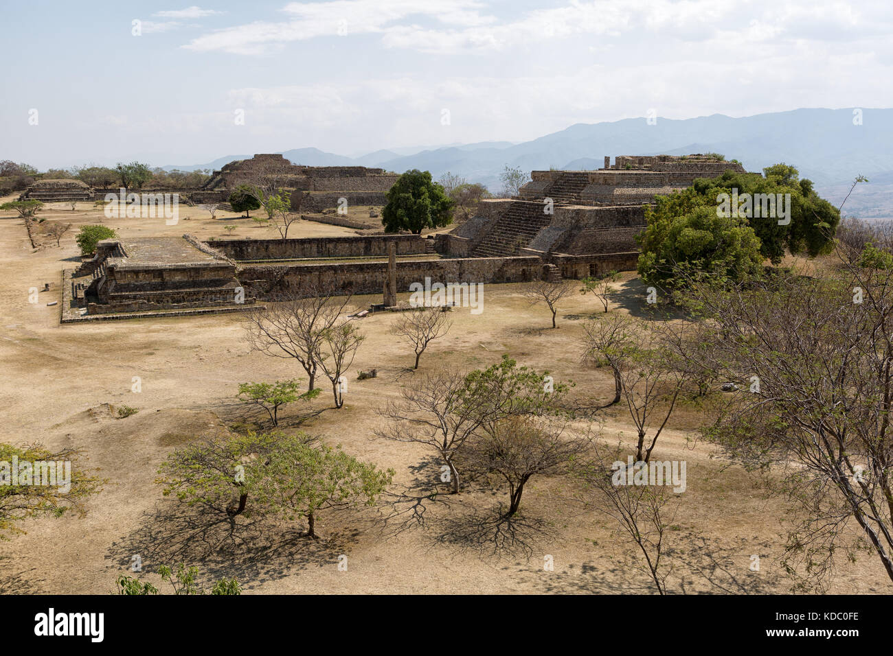 Monte Alban è un grande pre-colombiano zapoteco sito archeologico in area xoxocotlan di Oaxaca messico Foto Stock