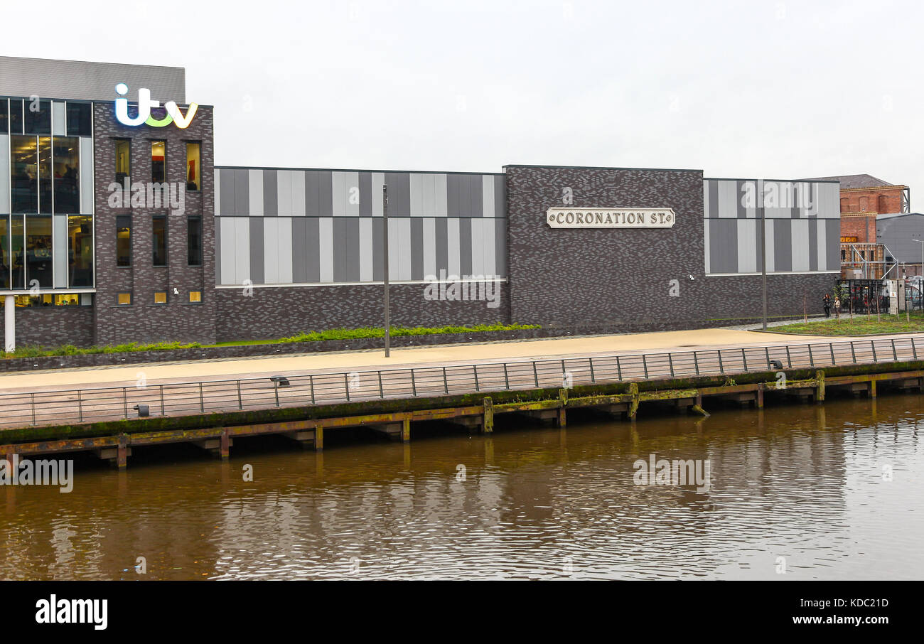 ITV studios, la casa di incoronazione St. a Media City UK sulle rive del Manchester Ship Canal a Salford e Trafford, Greater Manchester, Inghilterra, Regno Unito Foto Stock