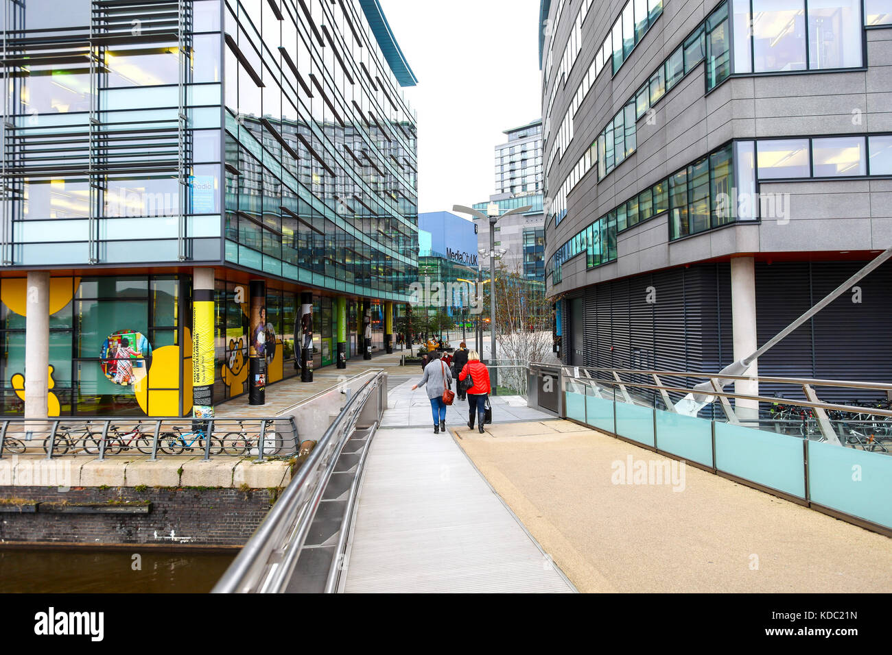 BBC TV studios in Media City UK sulle rive del Manchester Ship Canal a Salford e Trafford, Greater Manchester, Inghilterra, Regno Unito Foto Stock