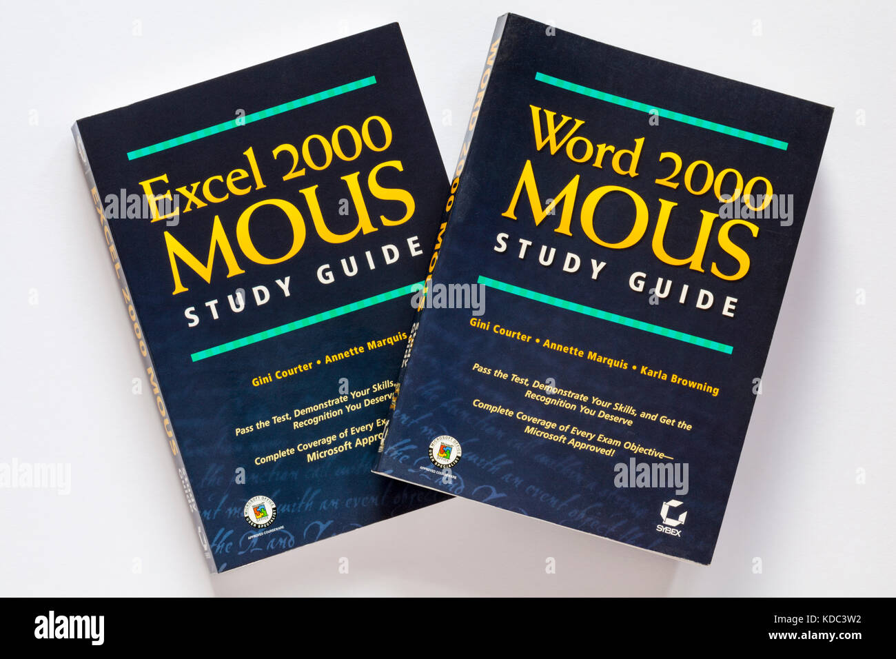 Word 2000 Mous Guida di studio e Excel 2000 Mous Guida di studio libri su sfondo bianco Foto Stock