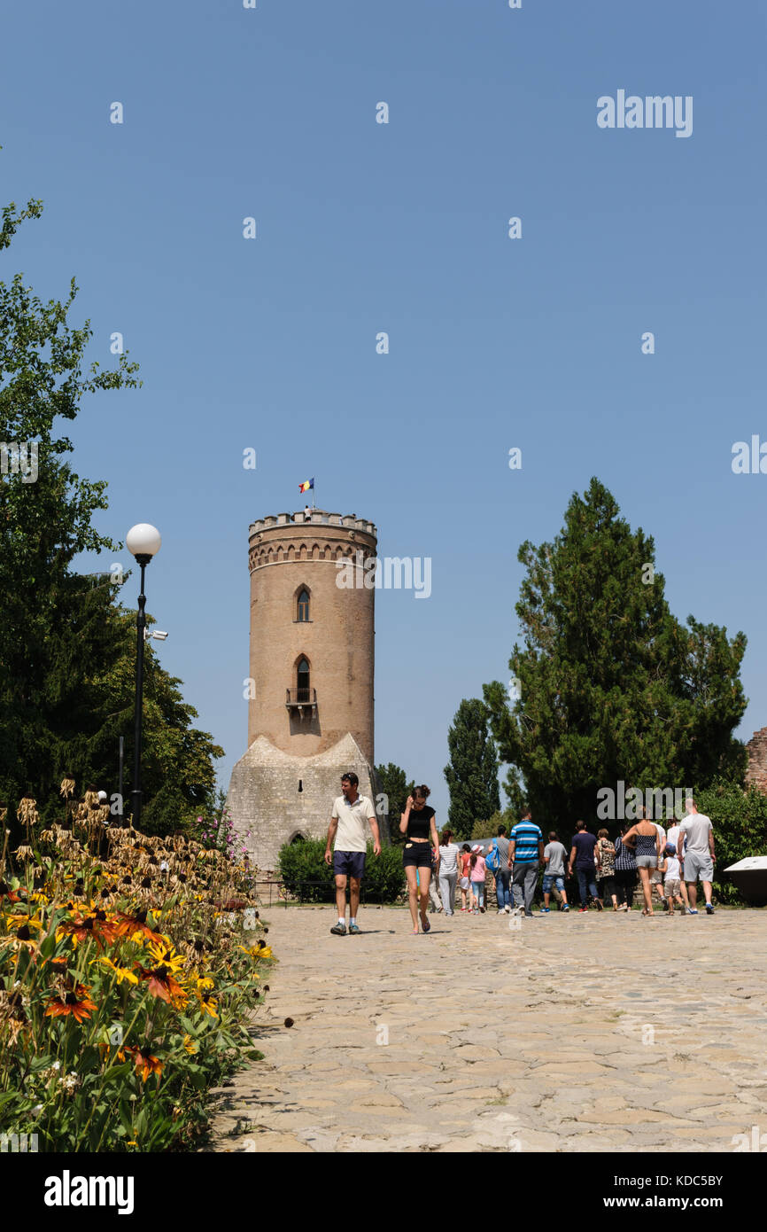 Sibiu, Romania - agosto 15, 2017: i turisti in visita a torre chindia in Sibiu, Dambovita, Romania Foto Stock