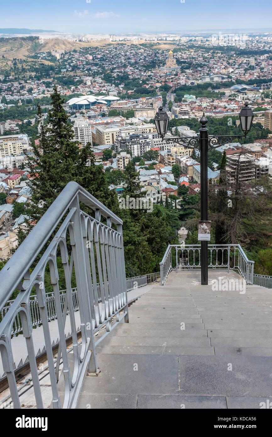 Funicolare che collega il monte Mtatsminda, Tbilisi, Georgia, Europa orientale Foto Stock