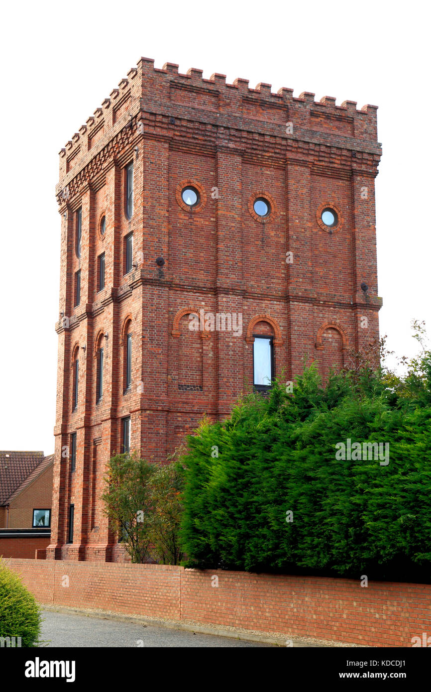 Acqua torre, costruita nel 1911, Hunstanton, Norfolk, Inghilterra, Regno Unito, convertito in casa, torri Foto Stock