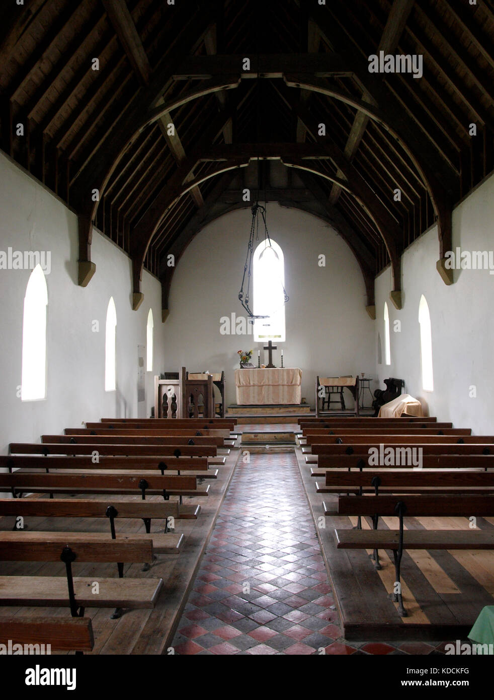 All interno della chiesa anglicana di san tecwyn, parte del Piccolo pellegrino luoghi rete, llandecwyn, GWYNEDD, Snowdonia National Park, North Wales, Regno Unito Foto Stock