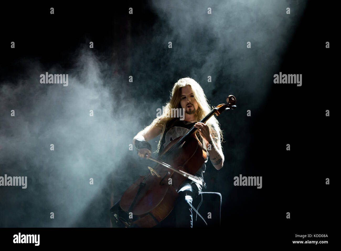 Madrid - Jun 24: apocalyptica (violoncello metal band) eseguire in concerto presso il download (musica heavy metal festival) il 24 giugno 2017 a Madrid, Spagna. Foto Stock