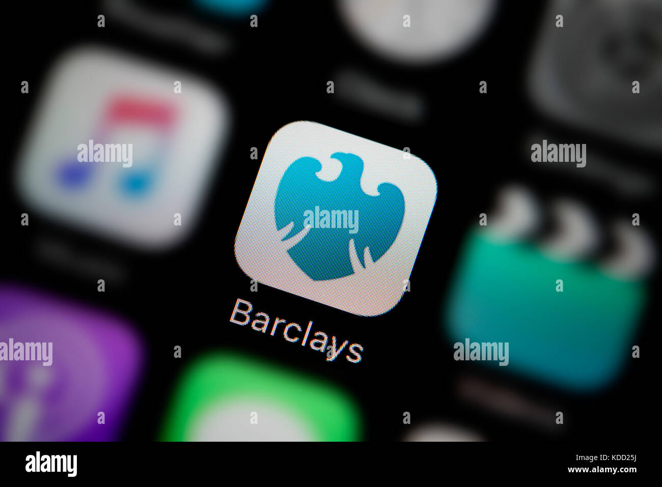 Una inquadratura ravvicinata del logo che rappresenta la Barclays Bank Icona app, come si vede sullo schermo di un telefono intelligente (solo uso editoriale) Foto Stock