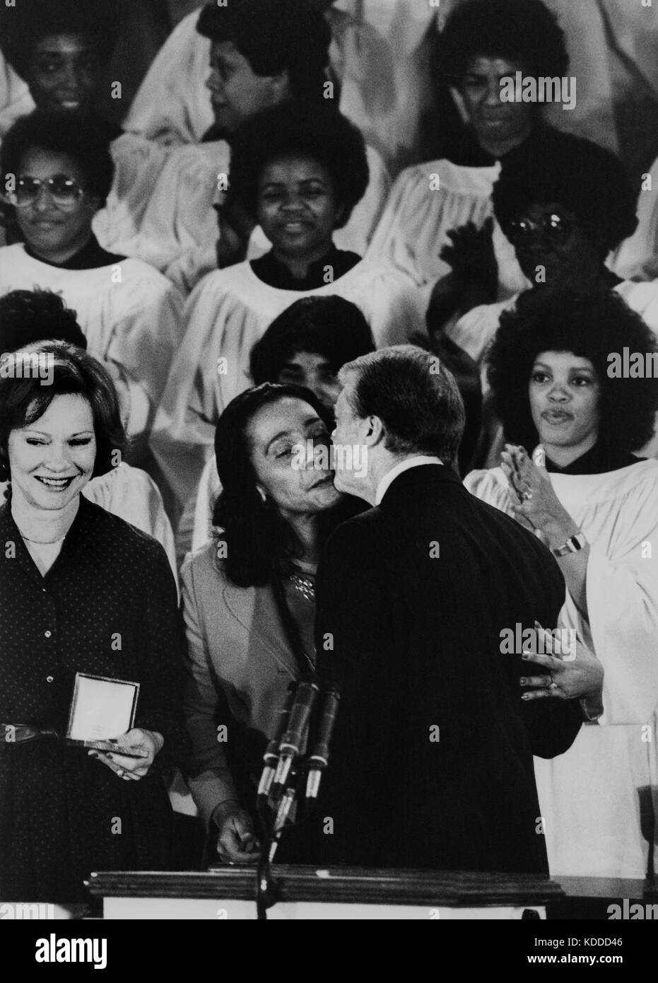 Il presidente Jimmy Carter con Coretta Scott King, vedova del compianto Dott. Martin Luther King Jr. al King's Ebenezer chiesa battista di Atlanta. Foto Stock