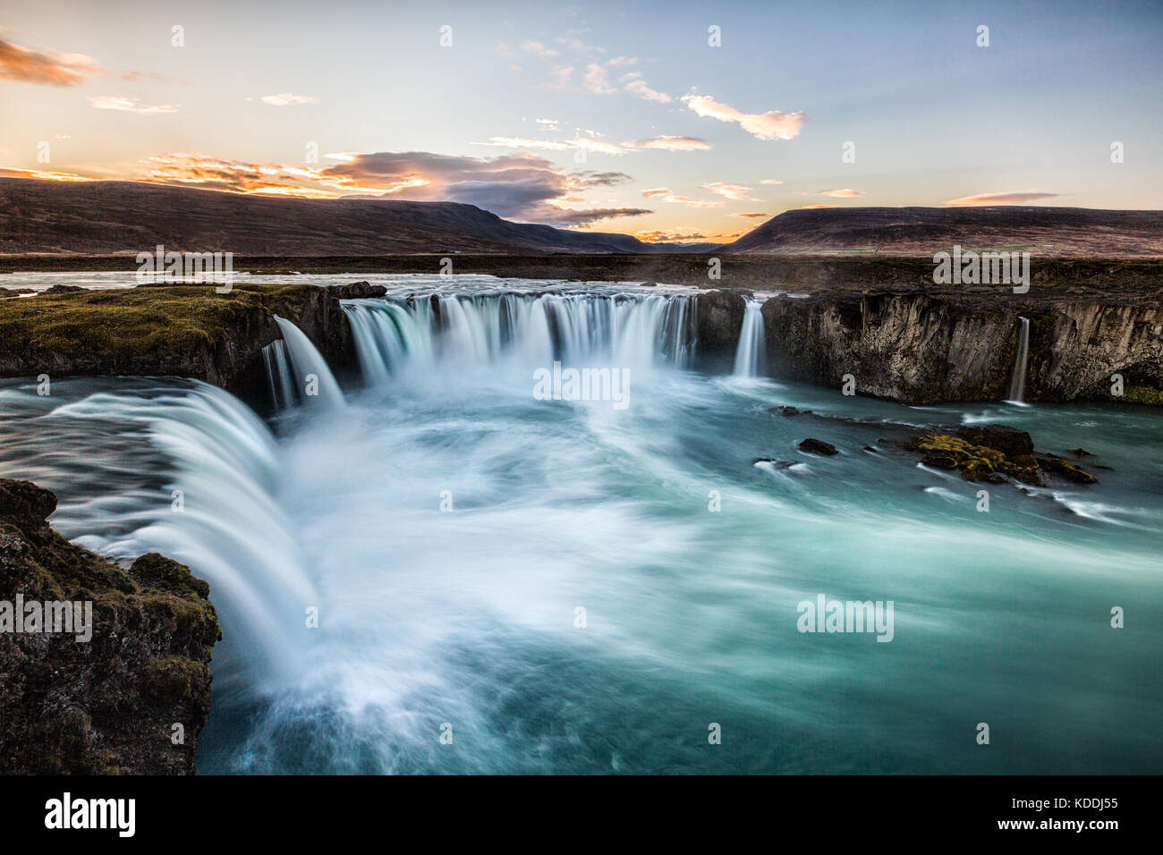 Cascate Godafoss al tramonto vicino bardardalur in Islanda Foto Stock