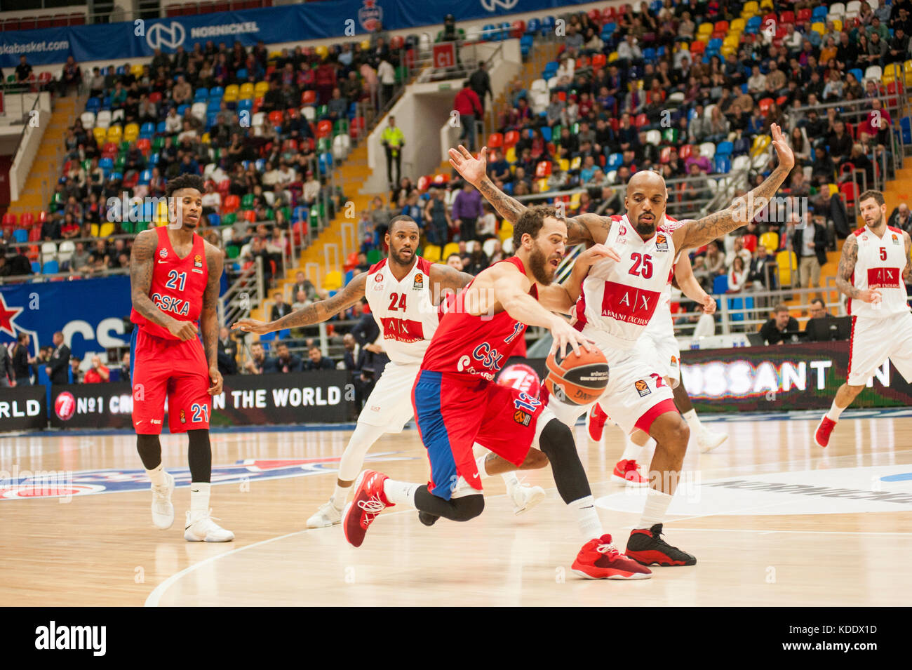 Mosca, Russia. 12 ottobre 2017. CSKA Moscow-EA7Milan, Basketball Euroleague, Thirst round, Megasport Arena, Mosca, Russia credito: Konstantin Zismanov/Alamy Live News Foto Stock