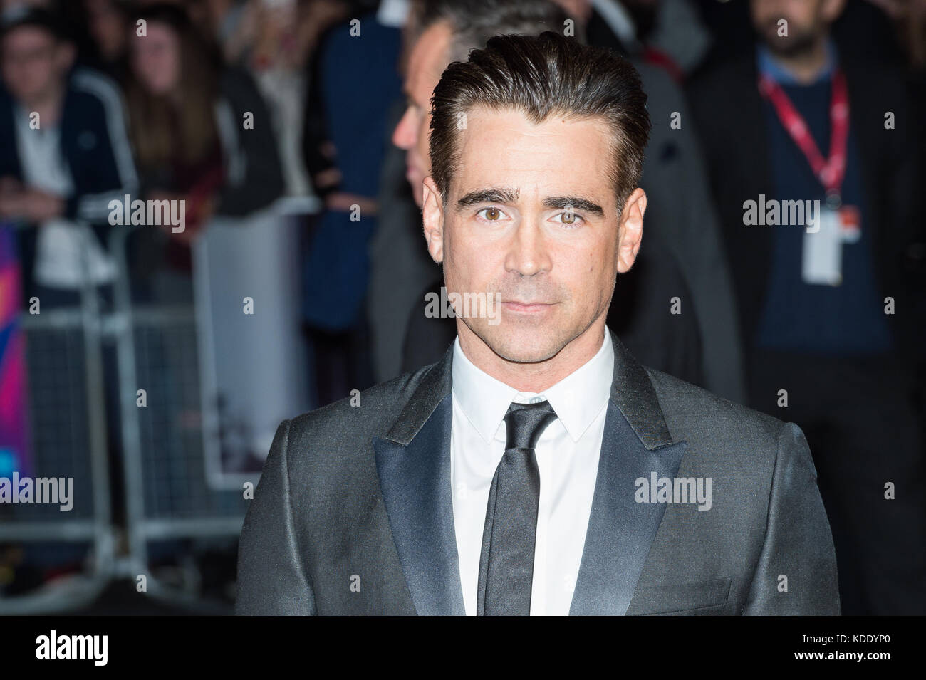 Londra, Regno Unito. Xii ottobre 2017. Colin Farrell arriva per uk film premiere di 'l uccisione di un sacro Cervi" di odeon leicester square durante la 61BFI London Film Festival. Credito: wiktor szymanowicz/alamy live news Foto Stock