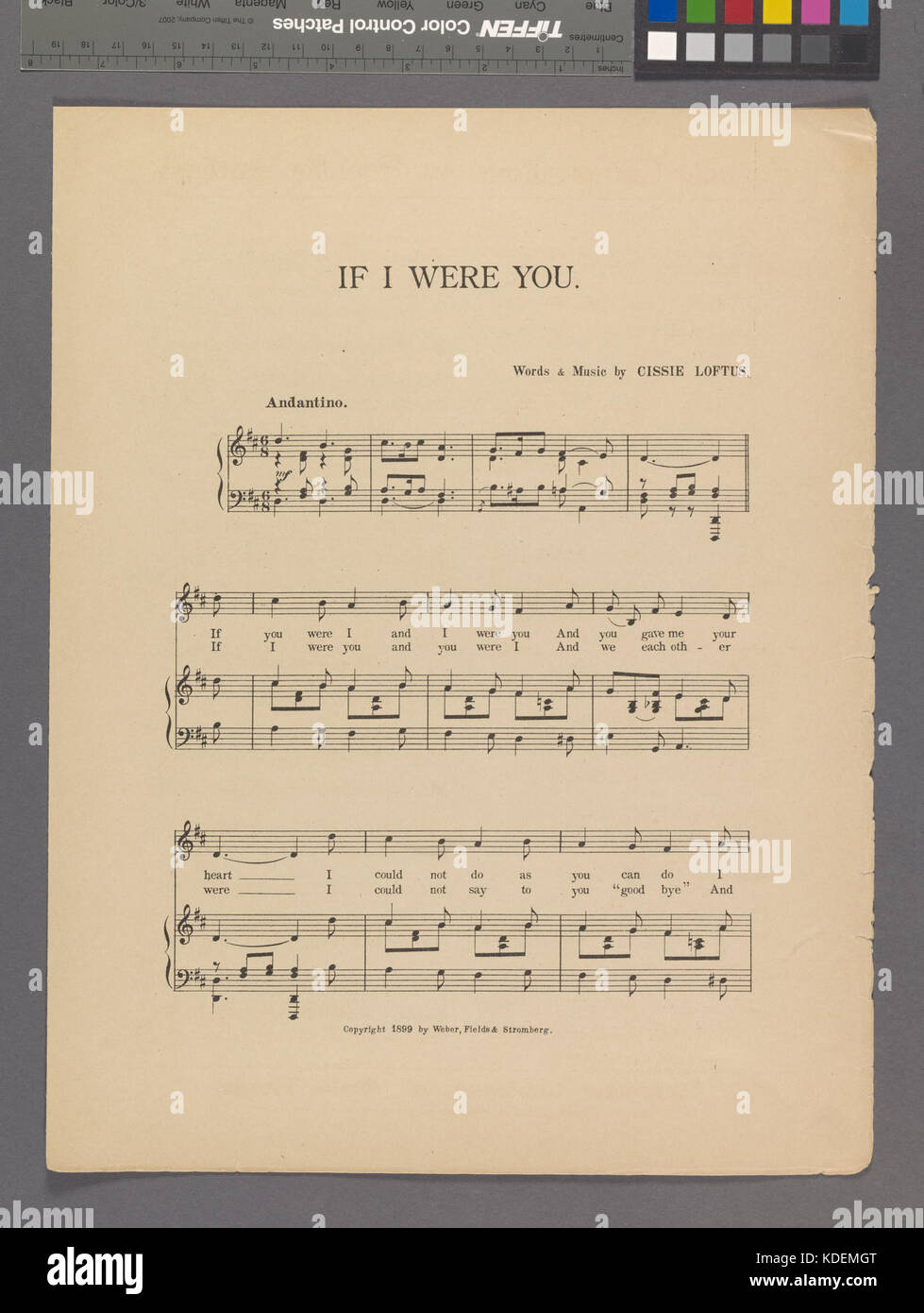 "If i Were You" è una commedia o una sceneggiatura, disponibile nella collezione NYPL, sotto il catalogo ID Hades 608648 1991284. Esplora i temi dell'identità e dell'inversione di ruolo, dove i personaggi sperimentano prospettive mutevoli. Questo lavoro è notevole per la sua struttura drammatica e la narrazione guidata dai personaggi, che offre approfondimenti sulla natura umana e sulle dinamiche interpersonali. Foto Stock
