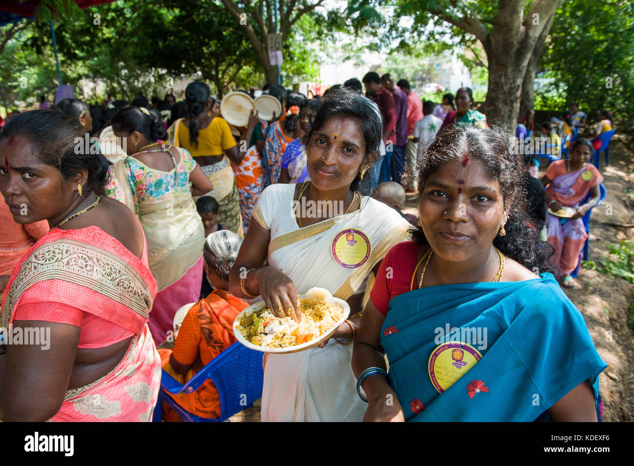 La ventunesima edizione la solidarietà femminile Festival presso AVAG. Una potenza pranzo evento con 5000 donne dal Bio-regione di Auroville unendo le feste! E Foto Stock