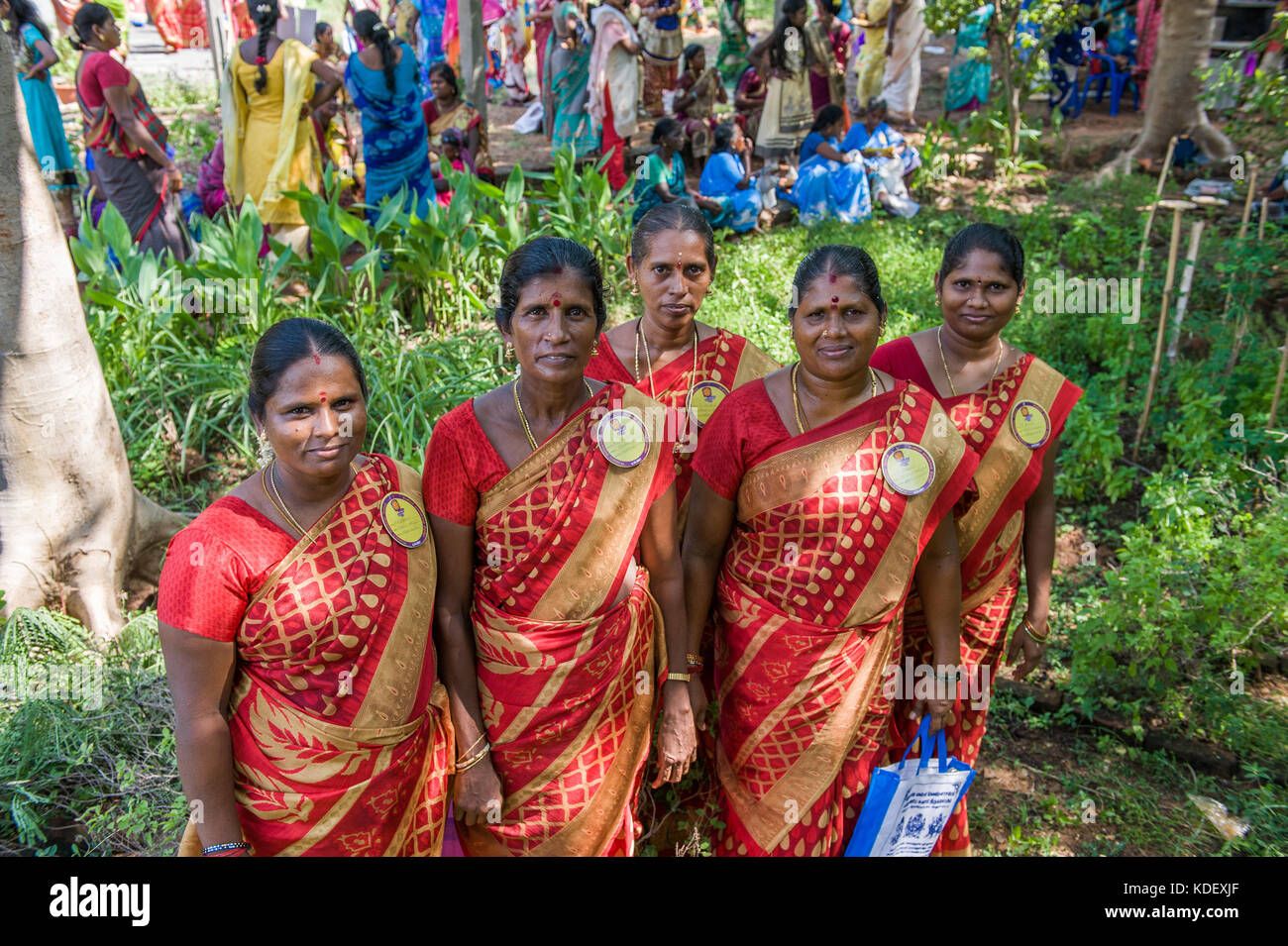 La ventunesima edizione la solidarietà femminile Festival presso AVAG. Una potenza pranzo evento con 5000 donne dal Bio-regione di Auroville unendo le feste! E Foto Stock