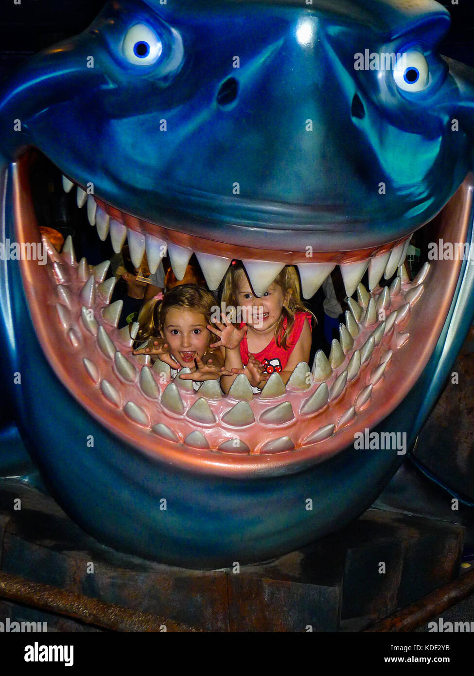 I bambini nelle ganasce bocca attrazione, Disney World, il parco a tema di Orlando, Florida Foto Stock