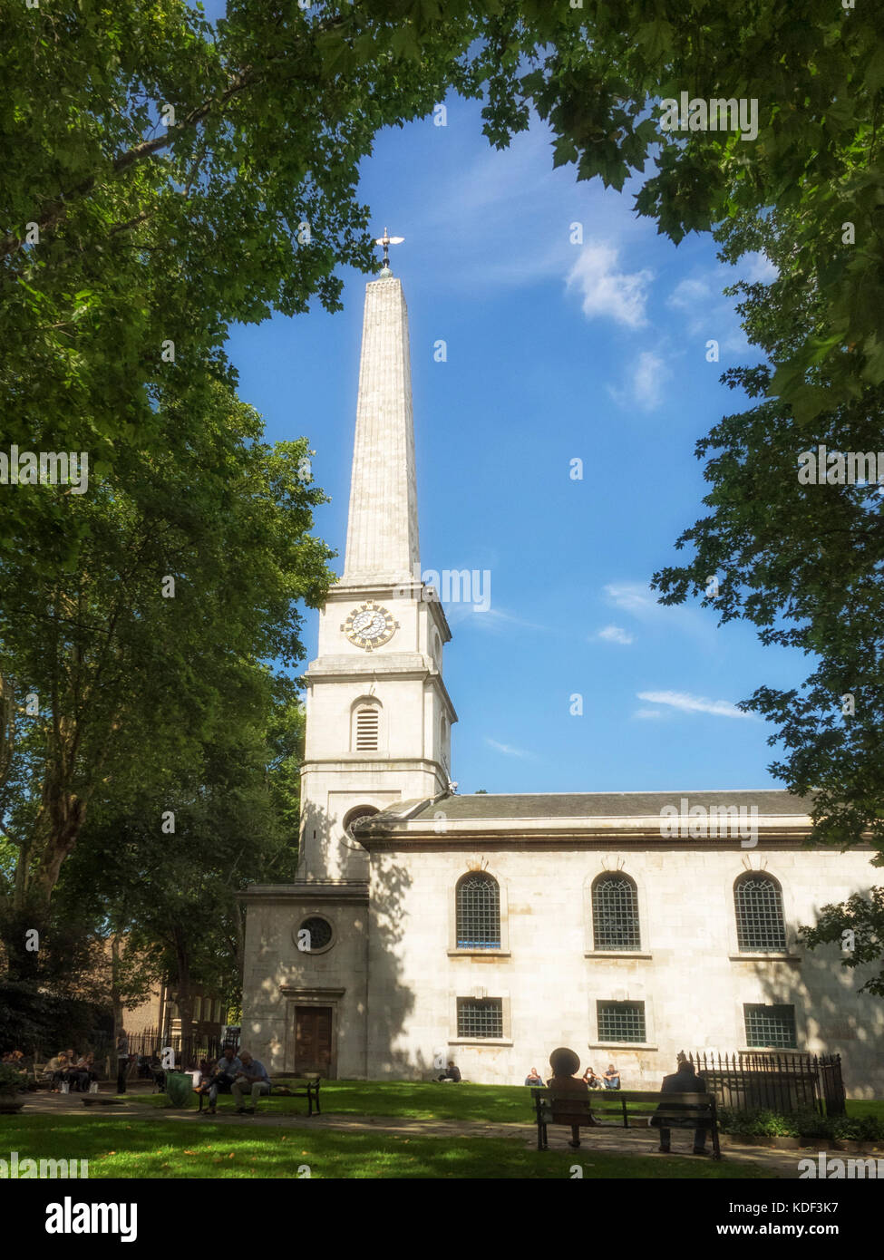 LONDRA, Regno Unito - 25 AGOSTO 2017: LSO St Lukes - un'ex chiesa ora usata come sede per la London Symphony Orchestra sulla Old Street Foto Stock