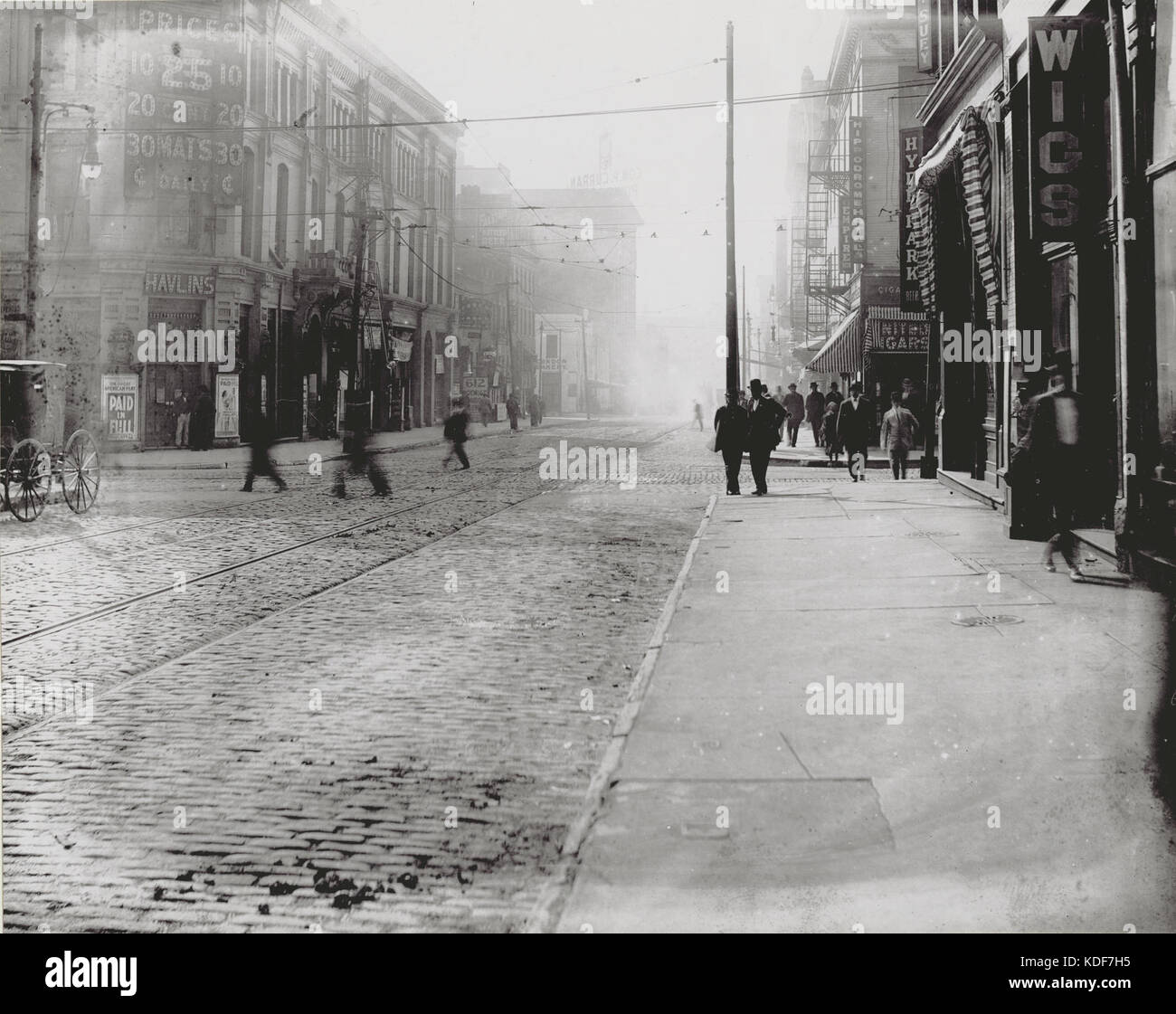 Intersezione di Sesto e strade di noce. Havlin's Theatre, 600 Walnut Street Foto Stock
