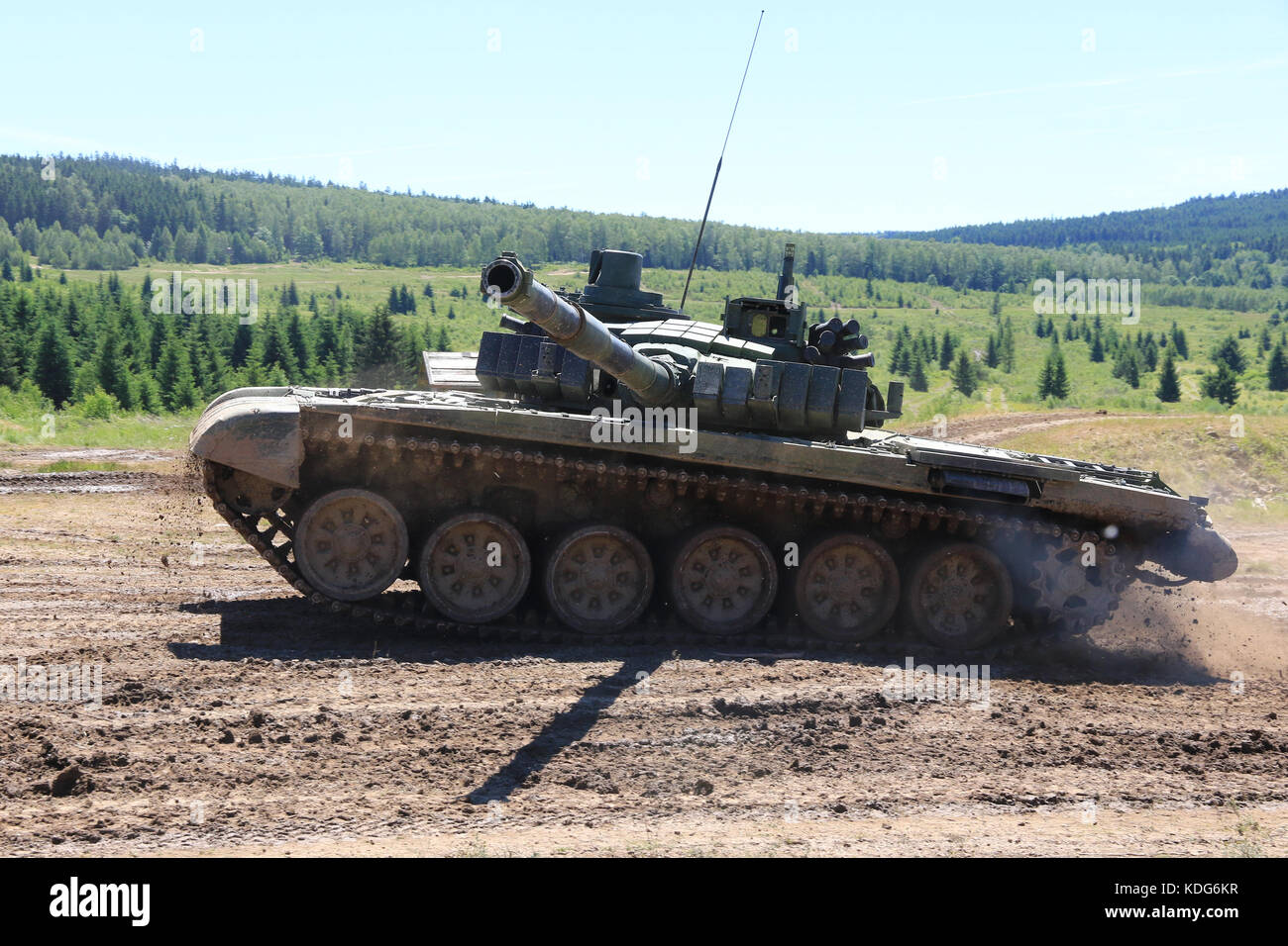 Il carro armato T-72M4CZ dell'Esercito ceco, Bahna 2017 giorni di forze di terra nell'area militare di Brdy vicino a Strasice nella Boemia occidentale, Repubblica Ceca, 9 giugno 2017. Foto Stock
