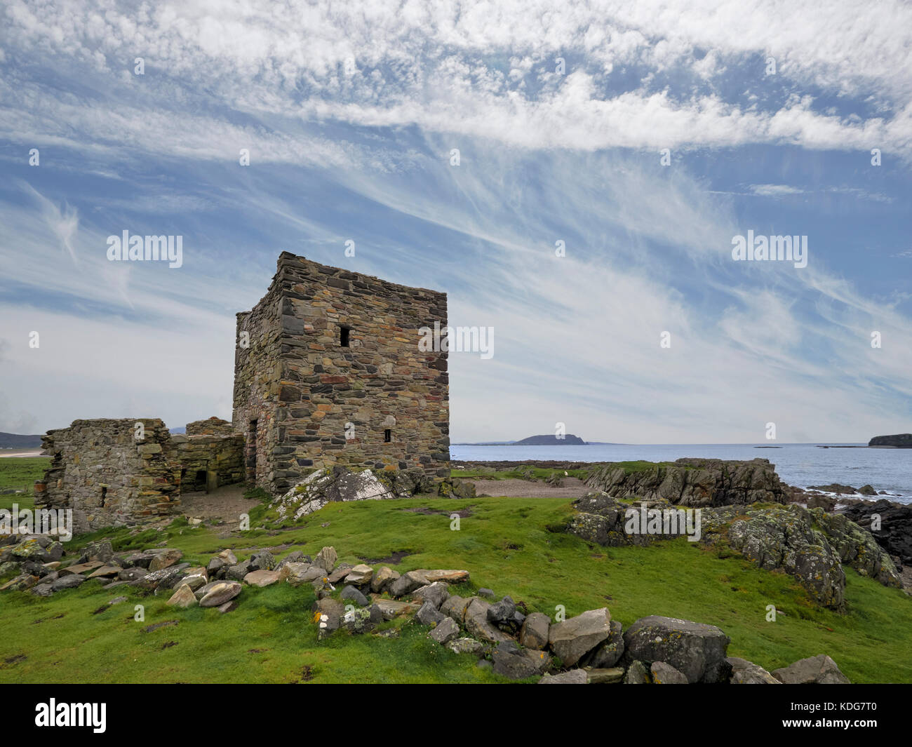 I castelli e il castello di Carrickabraghy sull isola di impasto County Donegal Irlanda Foto Stock