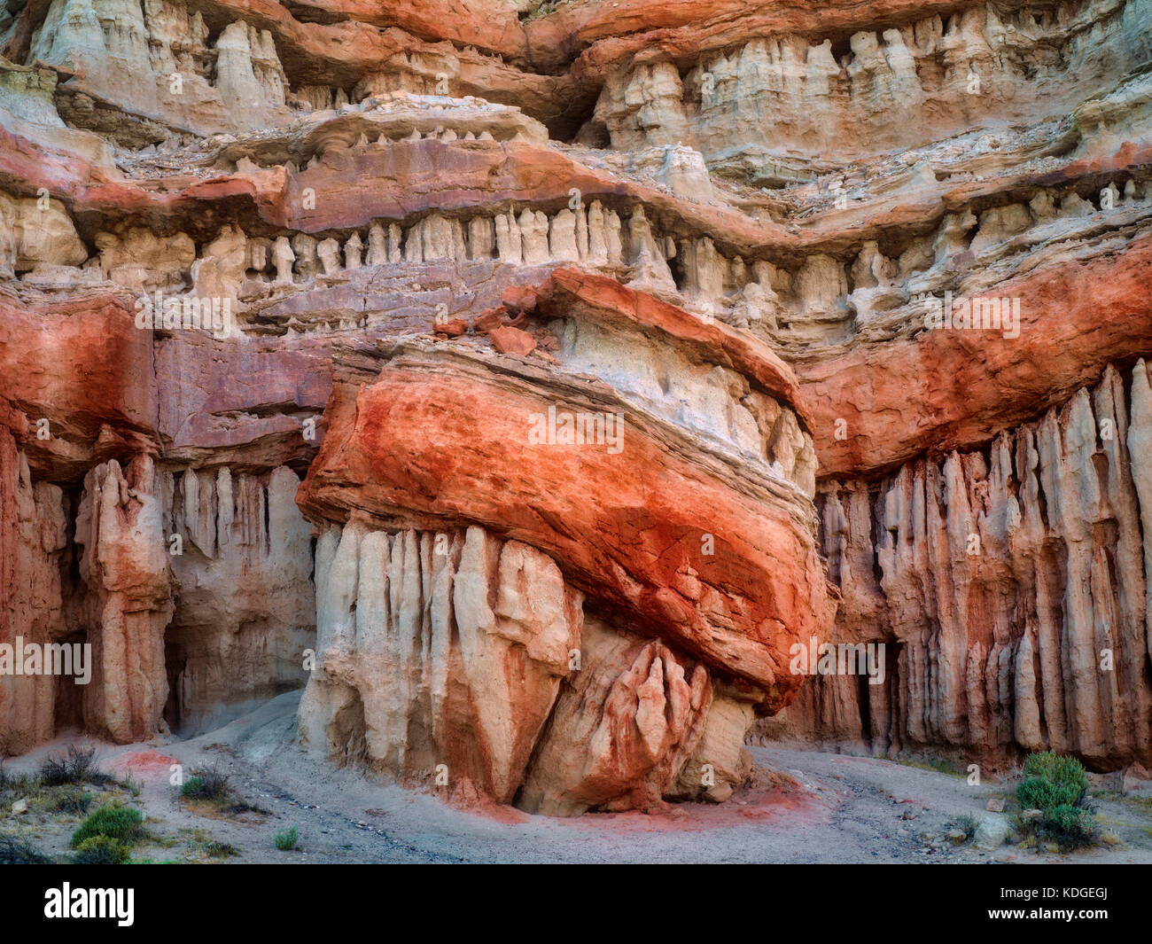 Le formazioni rocciose. Il Red Rock Canyon State Park, California Foto Stock
