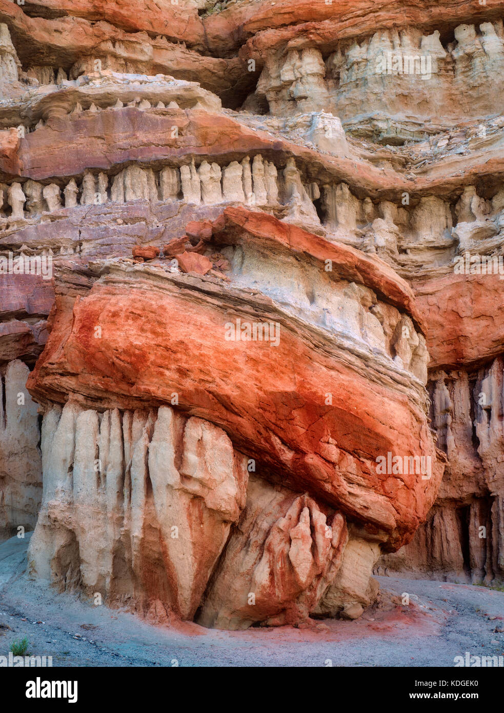 Le formazioni rocciose. Il Red Rock Canyon State Park, California Foto Stock