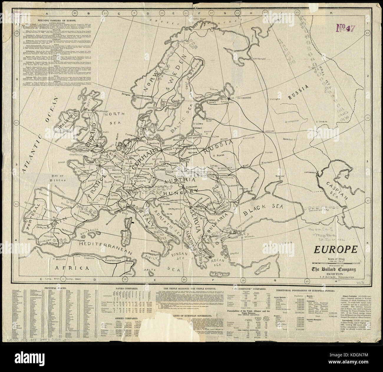 Questa mappa dell'Europa del 1915 rappresenta la disposizione politica e geografica del continente durante la prima guerra mondiale le caratteristiche principali includono i confini nazionali, le posizioni militari e l'impatto della guerra sui territori europei. Riflette la situazione prima che si verificassero cambiamenti significativi a causa della progressione della guerra e dei trattati che seguirono. Foto Stock