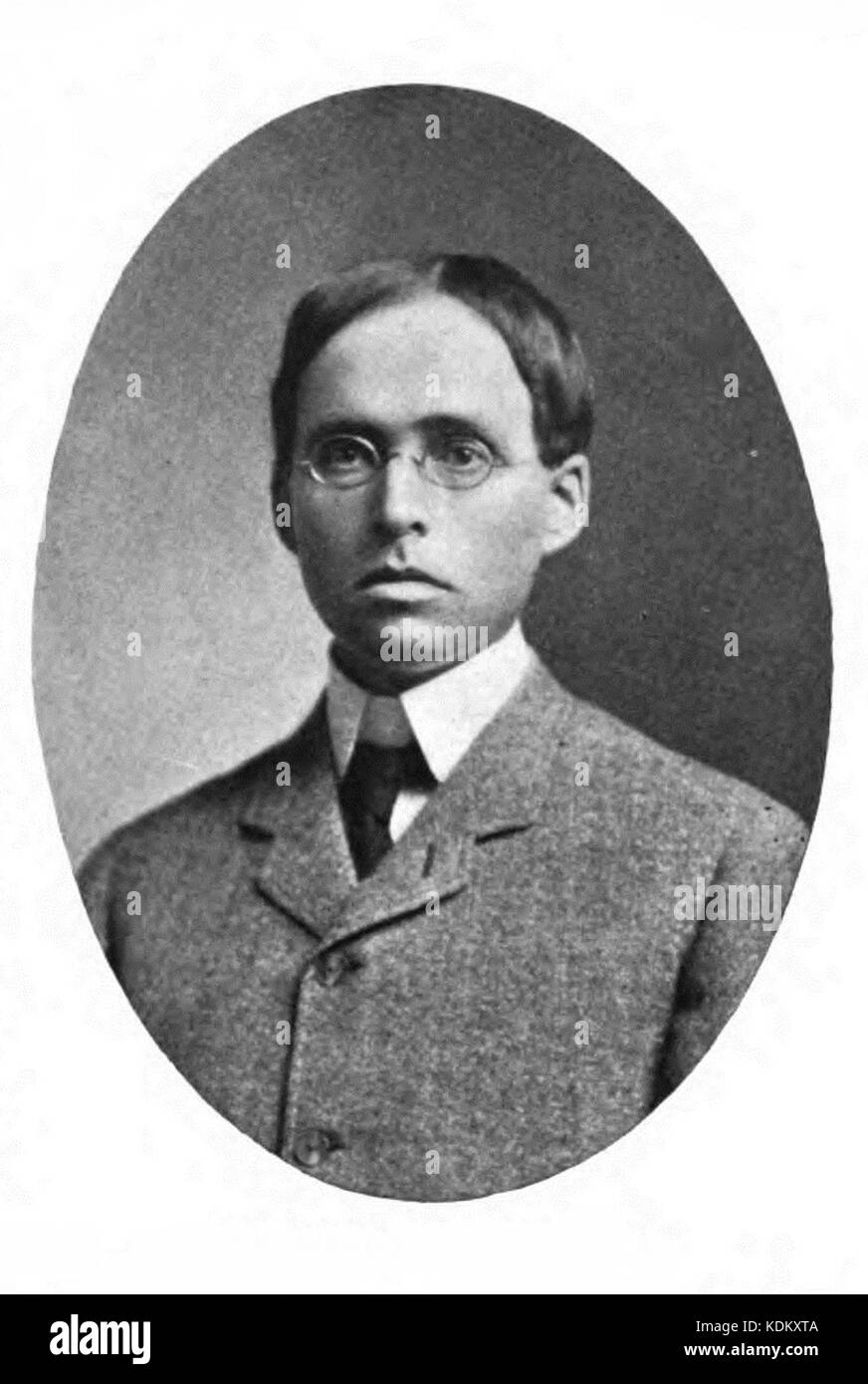 Questo ritratto di Wardon Allan Curtis presenta la figura di un individuo della fine del XIX o dell'inizio del XX secolo, offrendo uno sguardo sulla storia personale e sulla ritrattistica estetica del tempo. Foto Stock