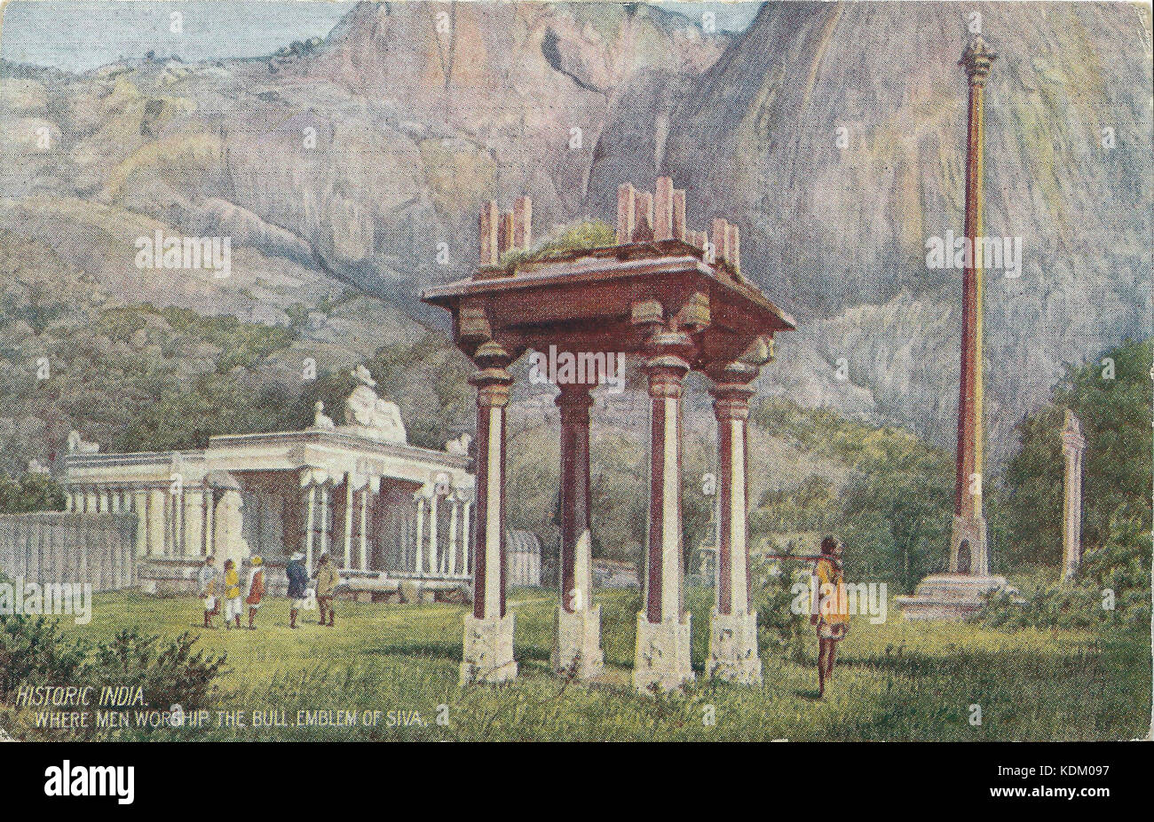 Il Tempio di Siva sulle colline di Chamundi è un importante tempio indù situato a Mysore, in India. È dedicato a Lord Shiva ed è un importante sito religioso e culturale, che offre vedute panoramiche della regione circostante. Foto Stock