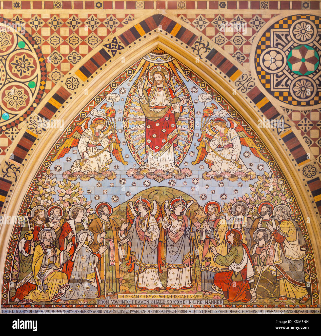 Londra, Gran Bretagna - 15 settembre 2017: il mosaico di piastrelle di ascensione del Signore nella Chiesa di tutti i santi di Matthew Digby Wyatt (1820 - 1877). Foto Stock