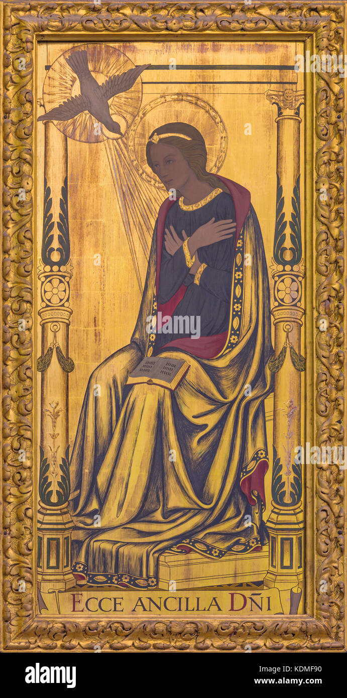 Londra, Gran Bretagna - 14 settembre 2017: la vergine Maria come la parte destra della Annunciazione dipinto su legno sull'altare nella chiesa di San Clemente Foto Stock