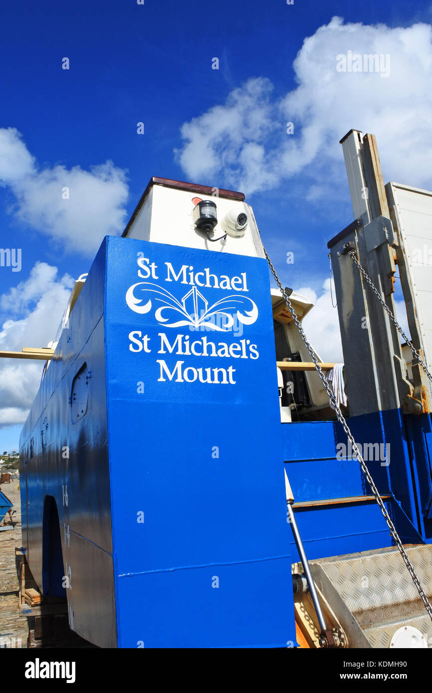 Vista posteriore del St. Michael Amphicraft, St. Michael's Mount, Cornovaglia, Regno Unito - John Gollop Foto Stock