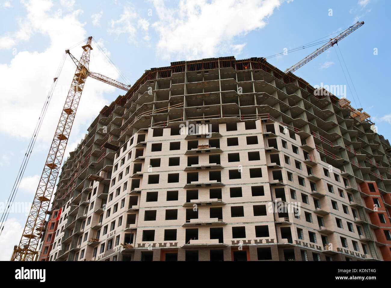 Costruzione di un nuovo multi-apartment house Foto Stock