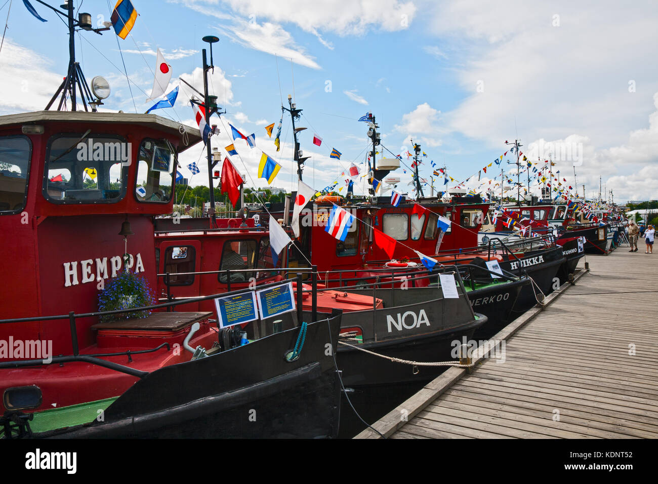 Lappeenranta, Finlandia - 21 luglio 2013 - Regata vecchie barche a motore. barche costruite agli inizi del secolo scorso, ormeggiata al molo di Lappeenranta. Foto Stock