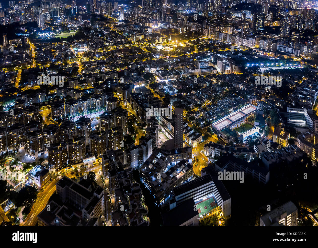 Vista aerea della città di notte Foto Stock