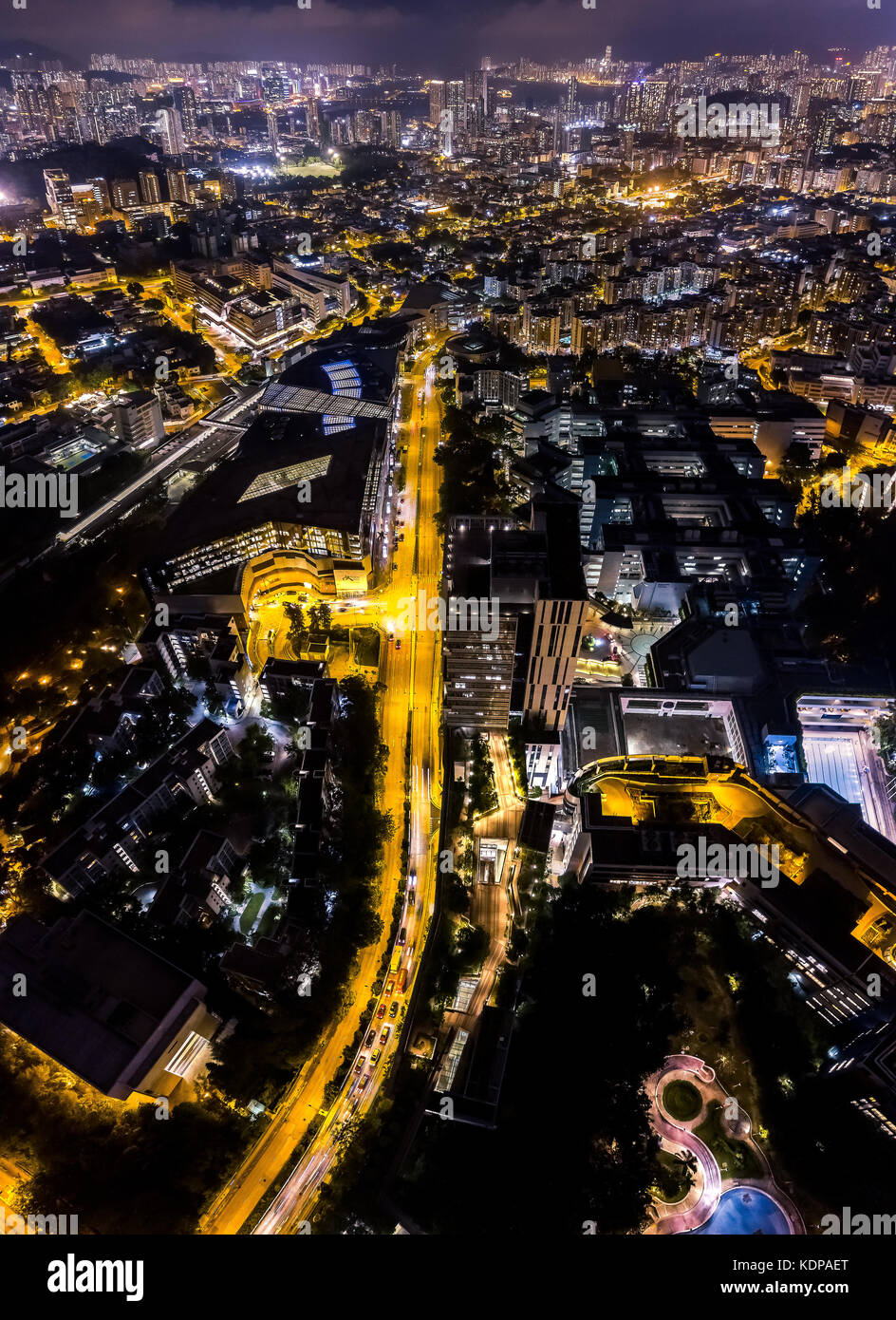 Vista aerea della città di notte Foto Stock